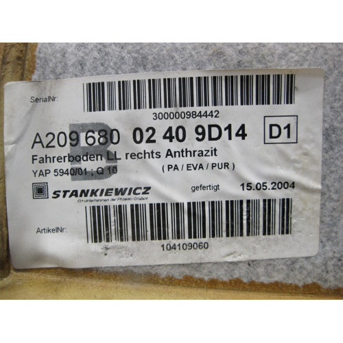 Mercedes-Benz A2096800240 9D14 Ковёр салона цвет "антрацит" передний правый CLK C209