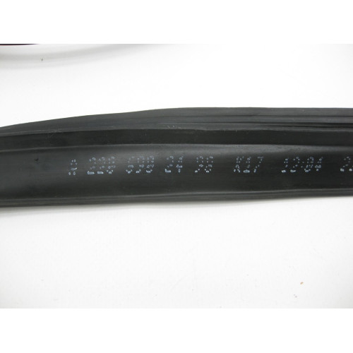 Mercedes-Benz A2206902498 Уплотнитель над правыми дверьми long S-Class W220