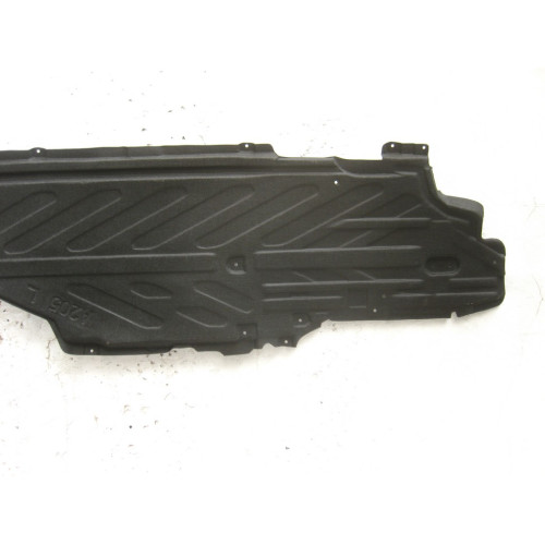 Mercedes-Benz A2056840118 Новая боковая защита днища кузова левая войлочная C-Class W205