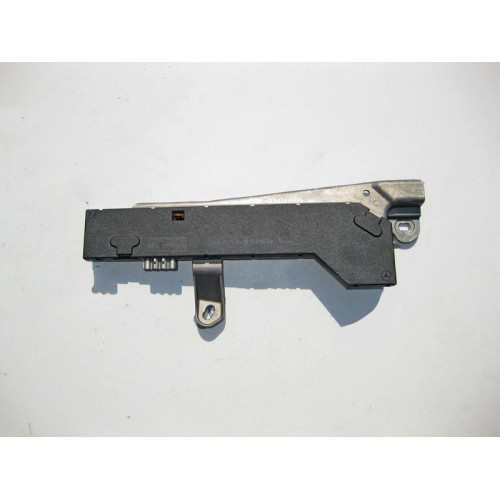 Mercedes-Benz A2198203189 Antenna amplifier on the left "C" pillar CLS C219