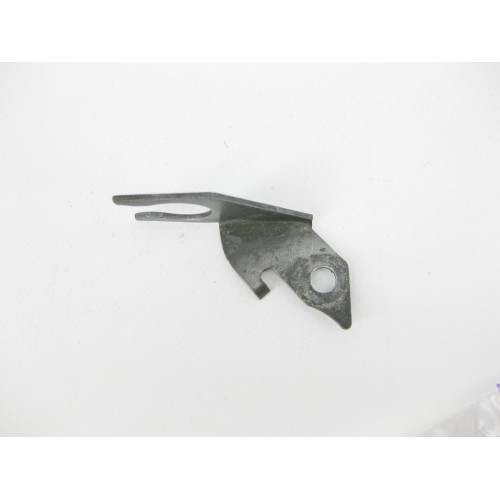 VAG 6Q0721487C Кронштейн рабочего цилиндра сцепления VW Polo 9N Audi A2