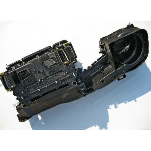 Mercedes-Benz A2118300360 Корпус отопителя салона CLS C219 E-class S211 E-class W211