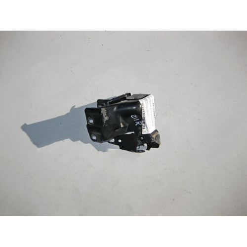 Mercedes-Benz A2116205431 Кронштейн правой фары на усилителе бампера E-class S211 E-class W211
