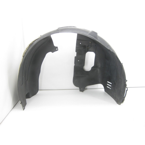 86812L1100 Front right fender liner (small crack at the front bottom)
