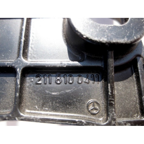 Mercedes-Benz A2118100411 Крепления - кронштейн салонного зеркала E-Class W211