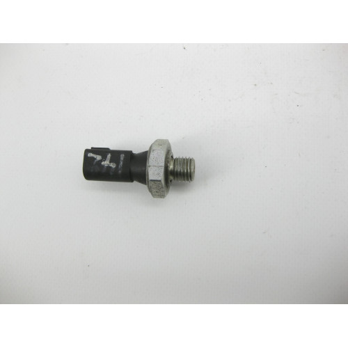 Mercedes-Benz A0051537828 Датчик давления масла M266 OM660