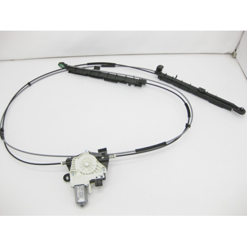 VAG 4M0863560 Привод шторки багажного отсека