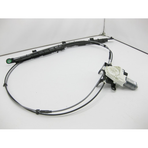 VAG 4M0863560 Привод шторки багажного отсека