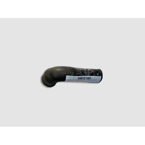 VAG 048121063 Патрубок термостата VW Passat B5 Audi A4 A6 A100