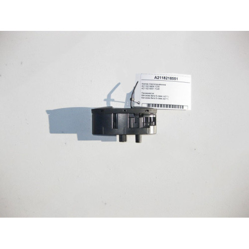 Mercedes-Benz A2118218551 7C45 Кнопка стеклоподъёмника пассажира E-Class W211