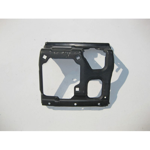 Mercedes-Benz A2196201016 Центральная опора верхней поперечной планки радиатора CLS C219