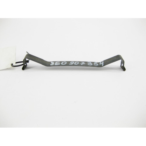 VAG 8E0907354 Фиксирующая скоба крышки корпуса блоков управления Audi A4 A6 R8 RS4 RS6 Seat Exeo Skoda Superb VW Passat