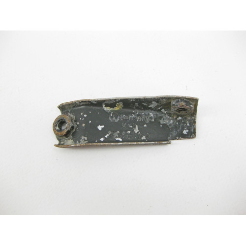 VAG 3B0821136A Кронштейн переднего правого крыла VW Passat B5