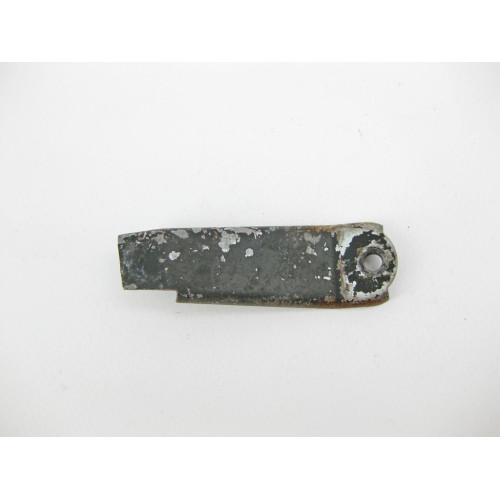 VAG 3B0821136A Кронштейн переднего правого крыла VW Passat B5