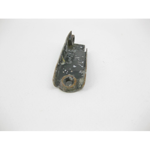 VAG 3B0821136A Кронштейн переднего правого крыла VW Passat B5