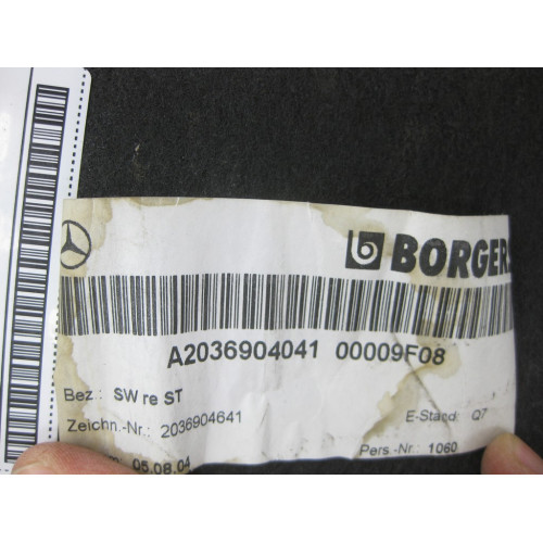 Mercedes-Benz A2036904041 9F08 Обшивка багажника правая черная C-Class W203