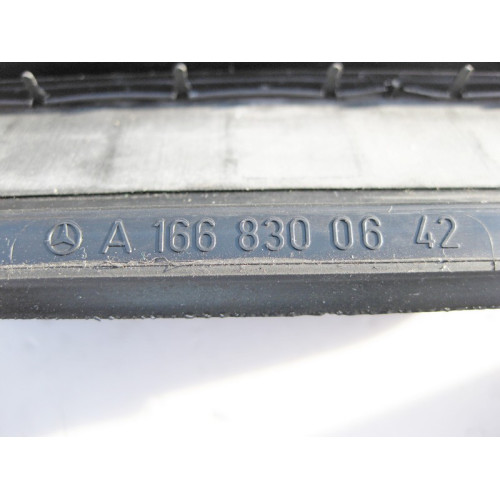 Mercedes-Benz A1668300642 Вентиляционный клапан левый ML W166 GL X166