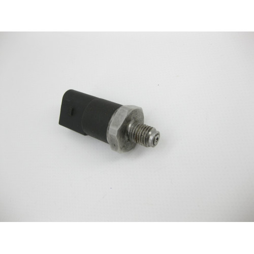 Mercedes-Benz A0041531528 Датчик давления в топливной рампе OM628 OM611 OM612