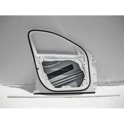 Mercedes-Benz A2137200105 Дверь передняя левая E-Class W213