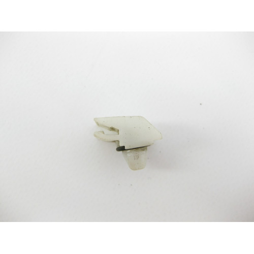 Mercedes-Benz A0009914471 Клипса - фиксатор пластикового порога C-Class W204