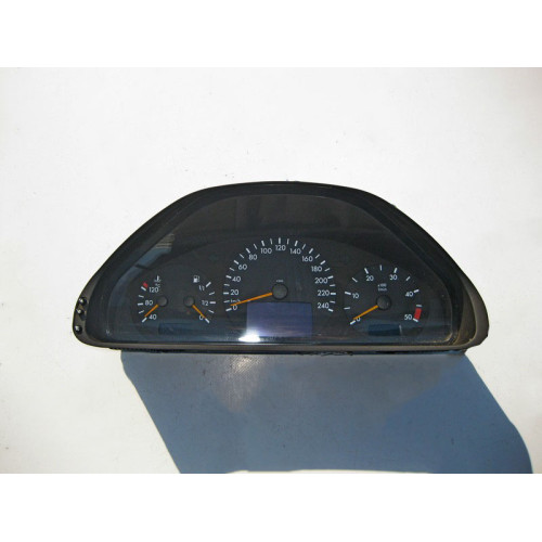 Mercedes-Benz A2105405048 Щиток - панель приборов дизель E-Class W210