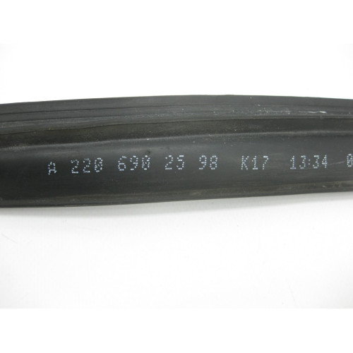 Mercedes-Benz A2206902598 Уплотнитель над левыми дверьми S-Class W220