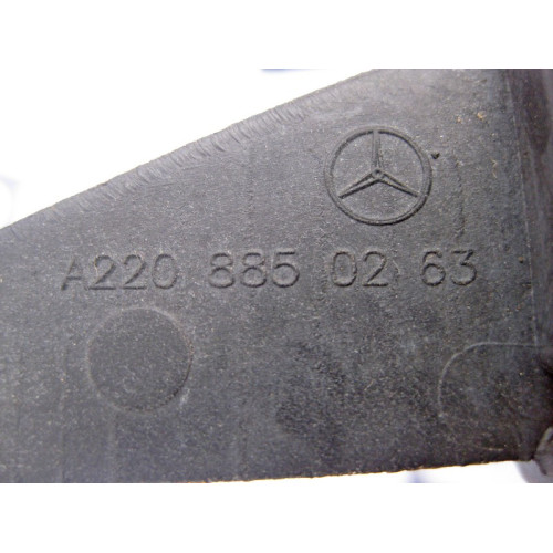 Mercedes-Benz A2208850263 Правый пластиковый кронштейн - направляющая заднего бампера S-Class W220