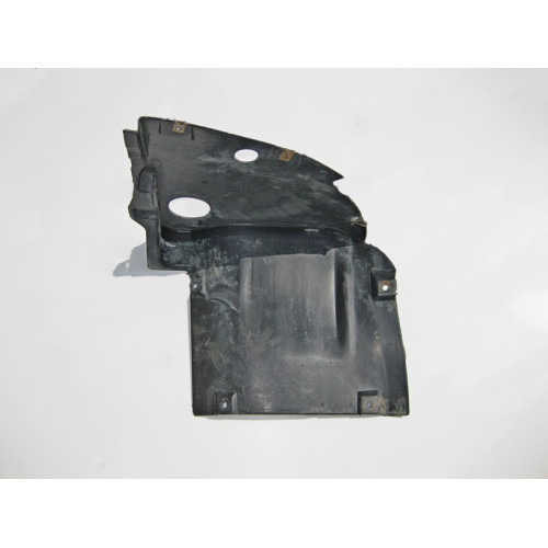 Mercedes-Benz A2098840422 Подкрылок передний правый передняя нижняя часть CLK C209