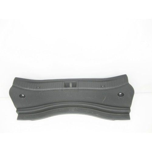 Mercedes-Benz A1176900044 9051 Пластиковая накладка борта багажника CLA C117
