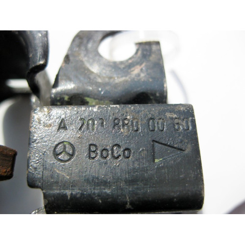 Mercedes-Benz A2038800060 Замок капота боковой нижний CLK C209