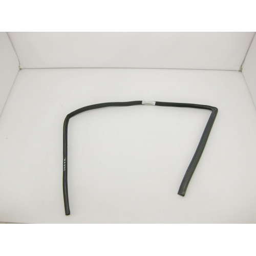 Mercedes-Benz A2207251225 Уплотнитель опускного стекла передней правой двери S-Class W220