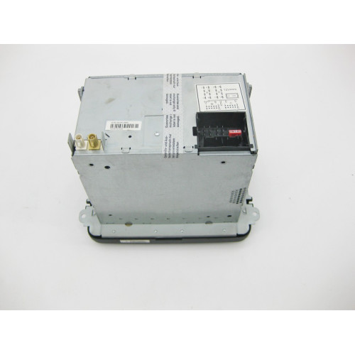 VAG 1K0035186AD Магнитола штатная под радио AM/FM, MP3 VW Passat Touran