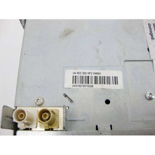VAG 1K0035186AD Магнитола штатная под радио AM/FM, MP3 VW Passat Touran