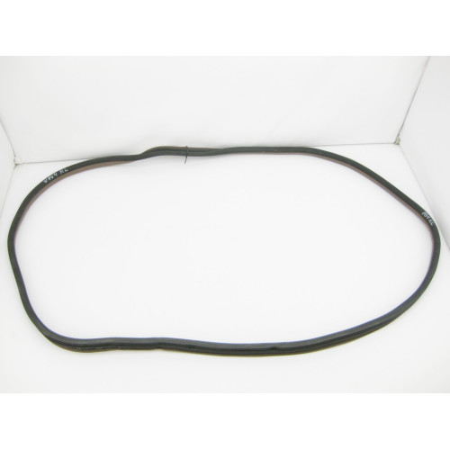 Mercedes-Benz A1646900398 1B08 Уплотнитель задней двери на кузове бежевый ML W164