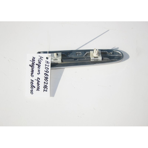 Mercedes-Benz A2096902162 Молдинг переднего левого крыла CLK C209