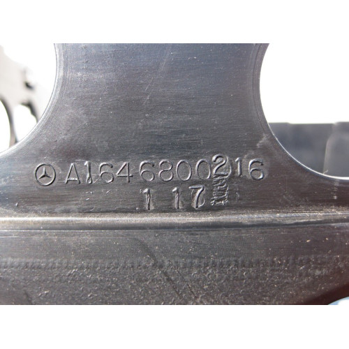 Mercedes-Benz A1646800216 Центральная пластиковая рама панели приборов ML W164 GL X164