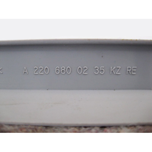 Mercedes-Benz A2206800235 7D43 Накладка порога серая внутренняя передняя правая S-Class W220