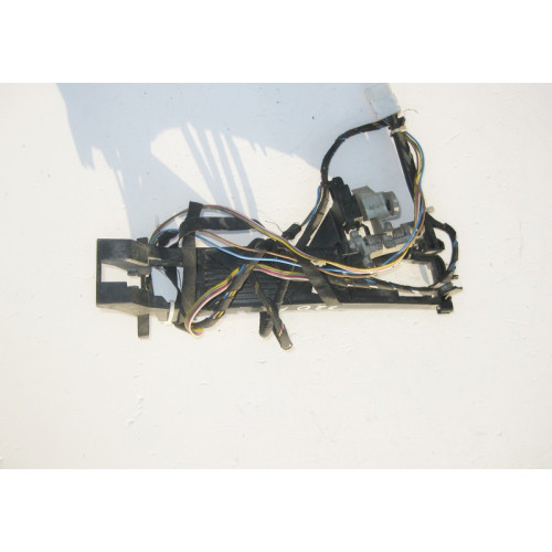 Mercedes-Benz A2207601334 Рама передней левой ручки двери Keyless-Go S-Class W220