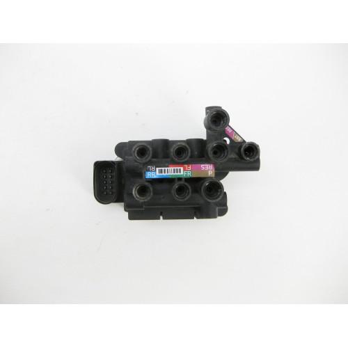 VAG 4M0616013B Air suspension valve block