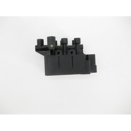 VAG 4M0616013B Air suspension valve block