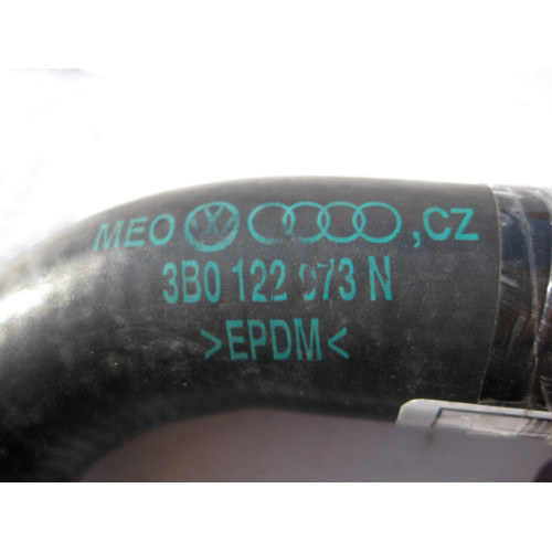 VAG 3B0122073N Патрубок охлаждающей жидкости VW Passat B5