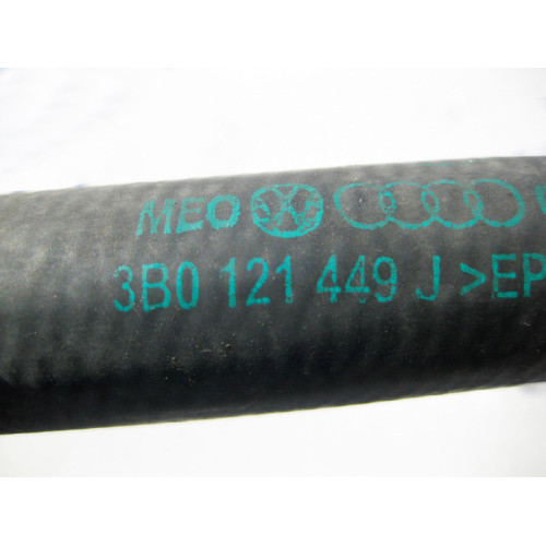 VAG 3B0121449J Патрубок охладжающей жидкости VW Passat B5