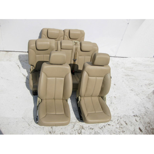 Mercedes-Benz Комплект бежевых кожзамовых сидений GL X164 (2006-2012)