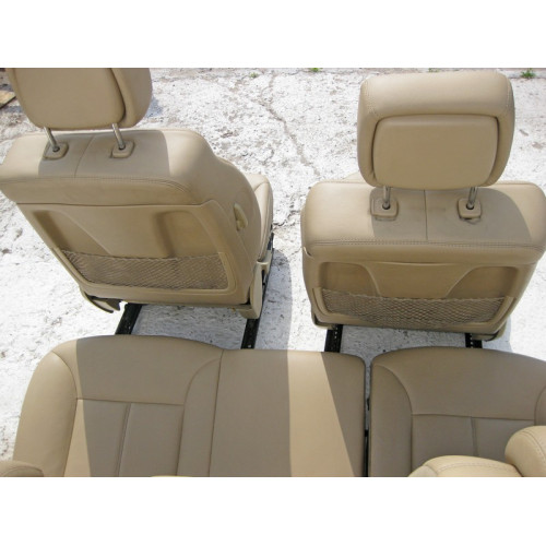 Mercedes-Benz Комплект бежевых кожзамовых сидений GL X164 (2006-2012)
