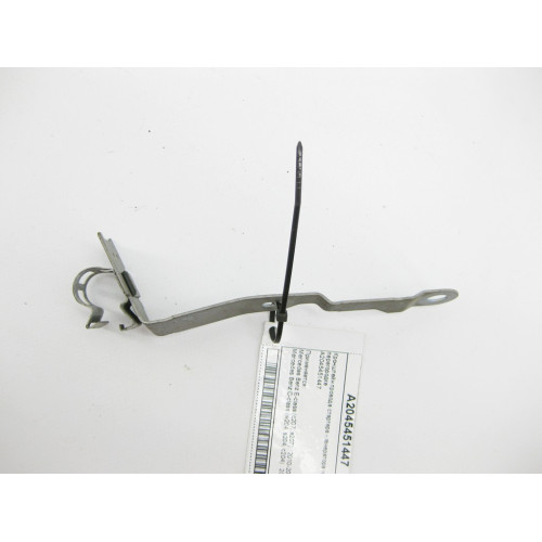 Mercedes-Benz A2045451447 Кронштейн провода стартера - генератора на перегородке C-Class W204 E-Class C207