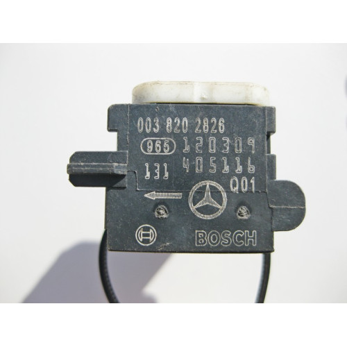 Mercedes-Benz A0038202826 Датчик удара Bosch GL X164 ML W164 CL C216 S-Class W221
