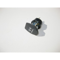 A0008206651 Розетка прикуривателя ML GLE W166 C292 GL GLS C292