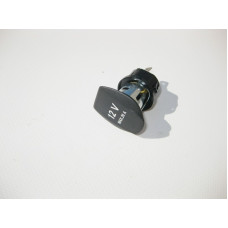A0008206651 Розетка прикуривателя ML GLE W166 C292 GL GLS C292