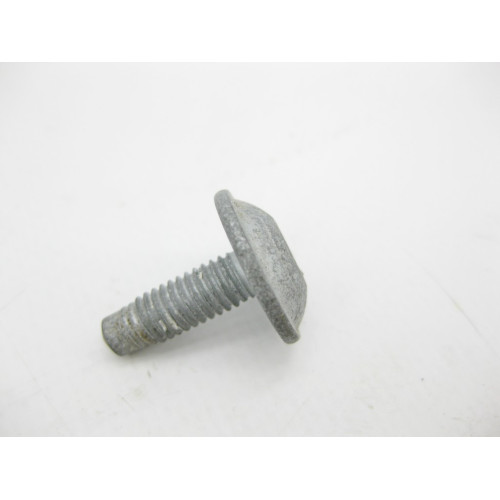 Mercedes-Benz A0089907004 Болт с головкой торкс T30 и резьбой М6 x 18,8 mm