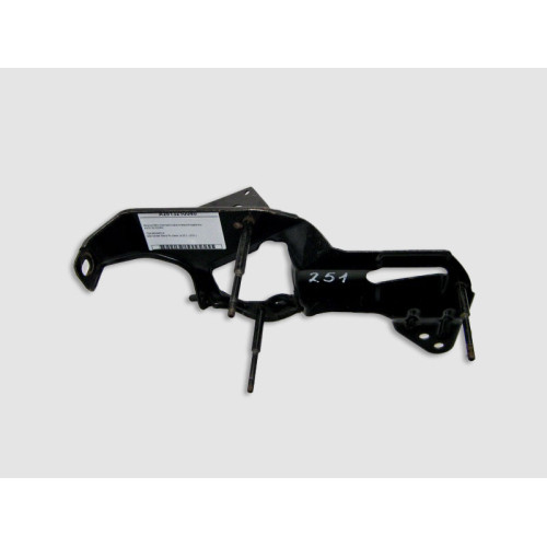 Mercedes-Benz A2513210040 Кронштейн компрессора пневмоподвески R-Class W251